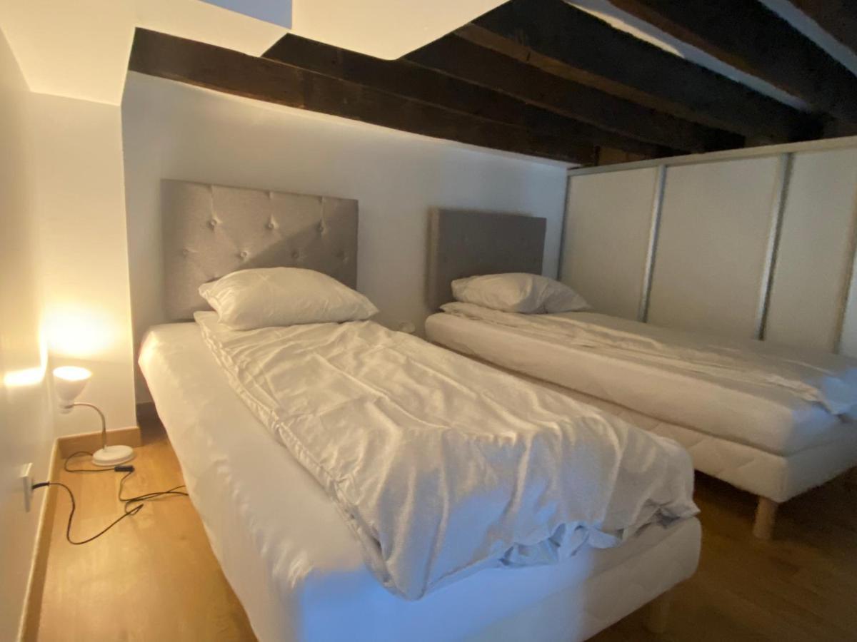 Studio Duplex Avec Spa Et Cour Privee Bonnelles Екстериор снимка