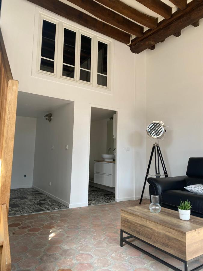 Studio Duplex Avec Spa Et Cour Privee Bonnelles Екстериор снимка